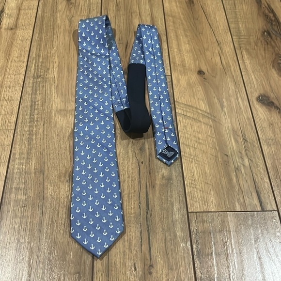 Chaps Men's  100%Silk Anchor Pattern Blue Tie Size One - Picture 1 of 8